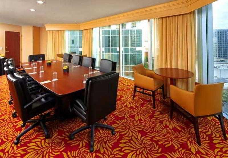 Courtyard Charlotte City Center Facilidades foto